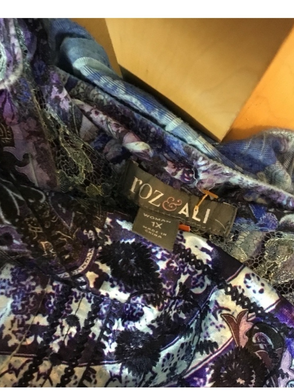 Roz & Ali Women’s 1X Paisley Lace Back Peasant Blouse - Picture 10 of 16